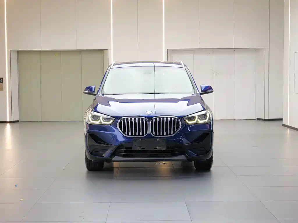 BMW X1 2020 sDrive25Li Leading Model купить на сайте DeffCars