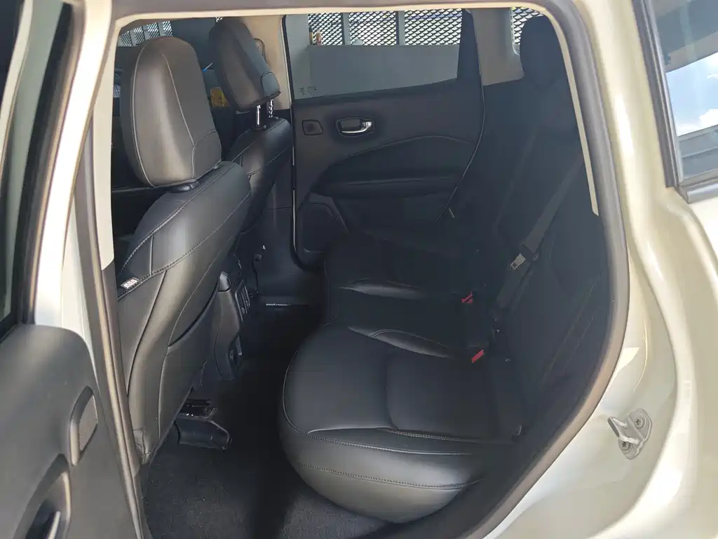 Compass 2017 200T Automatic Premium Edition купить на сайте DeffCars