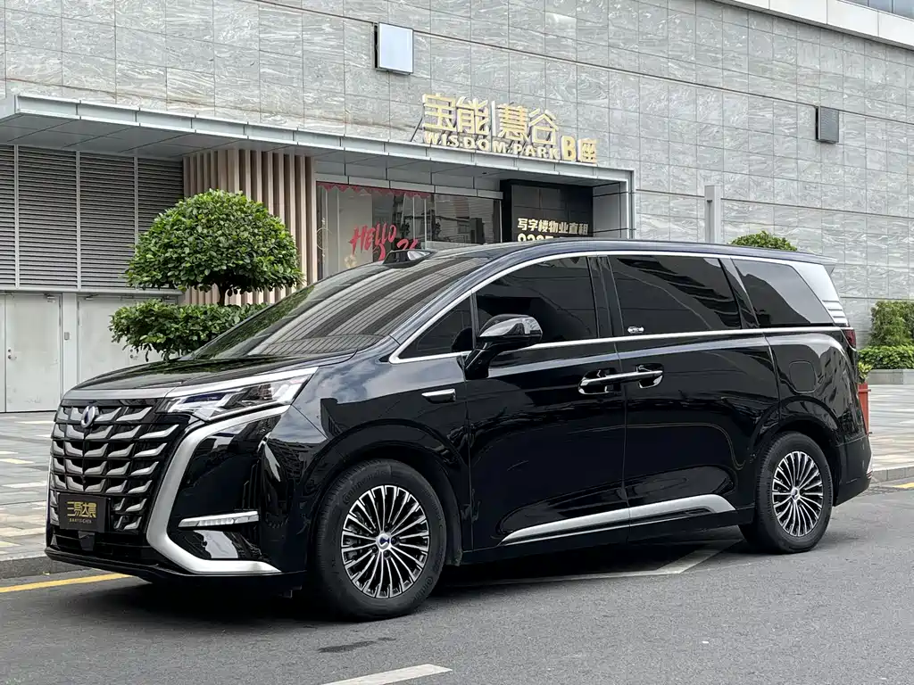 Denza D9 2025 DM-i smart driving version 1020 four-wheel drive premium model купить на сайте DeffCars