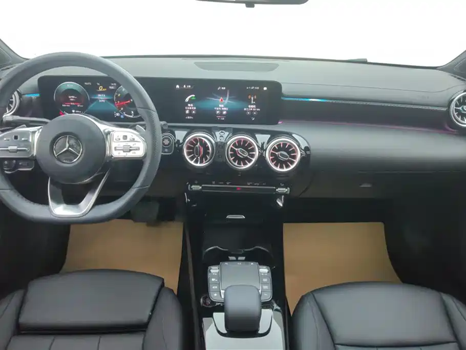 Mercedes-Benz A-Class 2022 Facelift A 200 L Sports Sedan Fashionable купить на сайте DeffCars