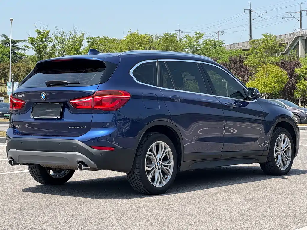 BMW X1 2019 sDrive20Li Leading Model купить на сайте DeffCars
