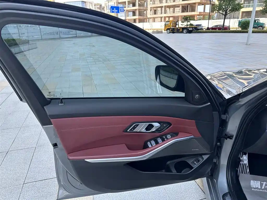 BMW 3 Series 2023 325Li M Sports Night Package купить на сайте DeffCars