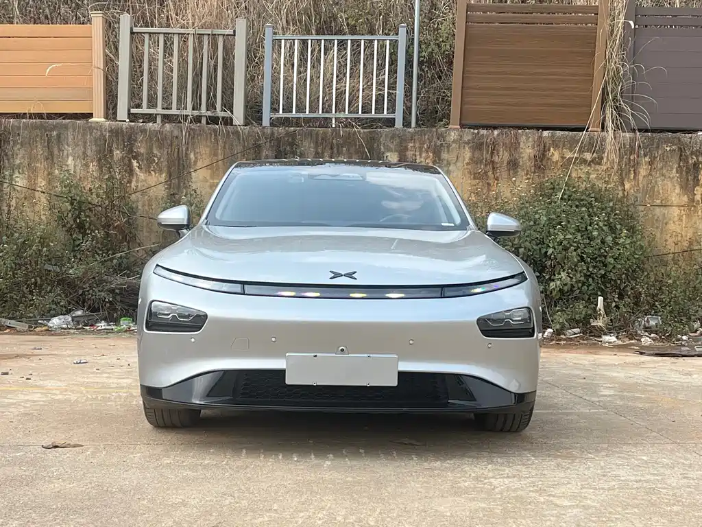 Xpeng P7 2022 480E купить на сайте DeffCars
