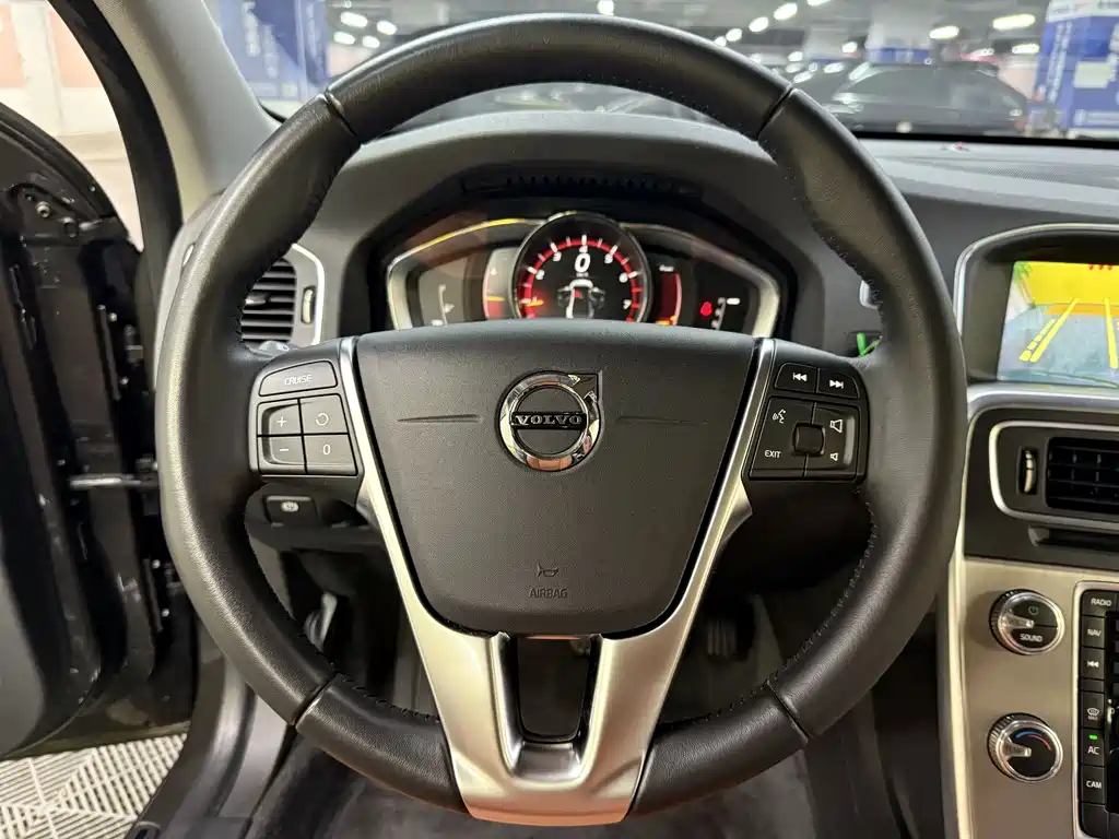 Volvo S60 2018 S60L T4 Zhiyuan Enterprising Edition купить на сайте DeffCars