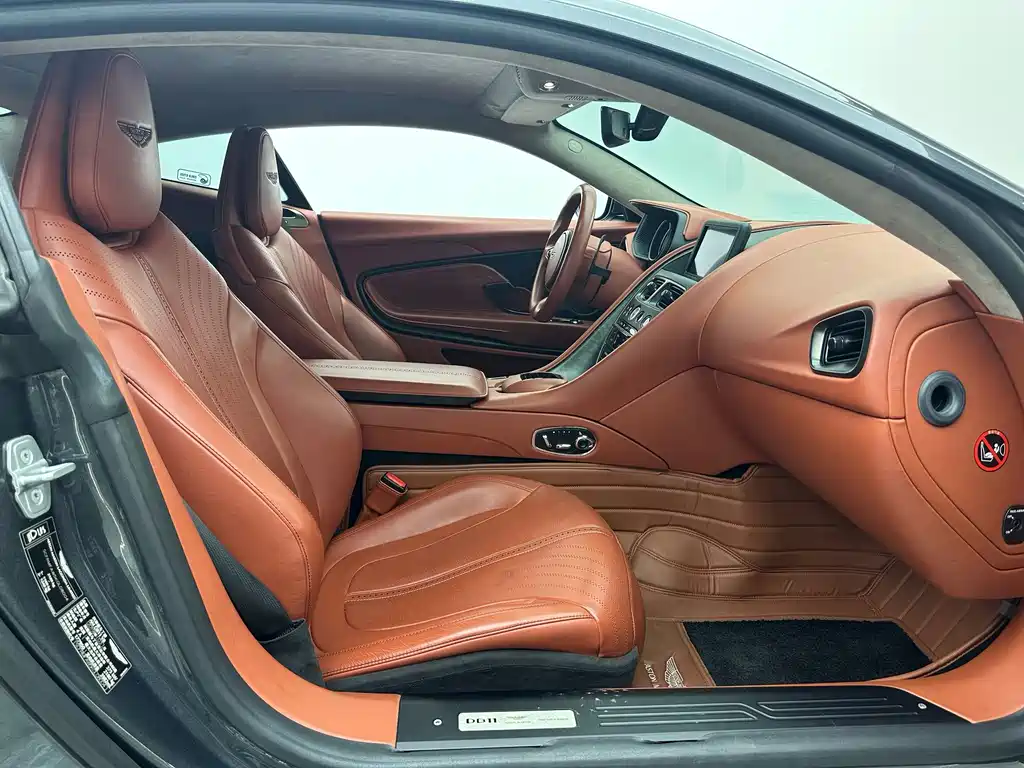 Aston Martin DB11 2019 4.0T V8 Coupe купить на сайте DeffCars