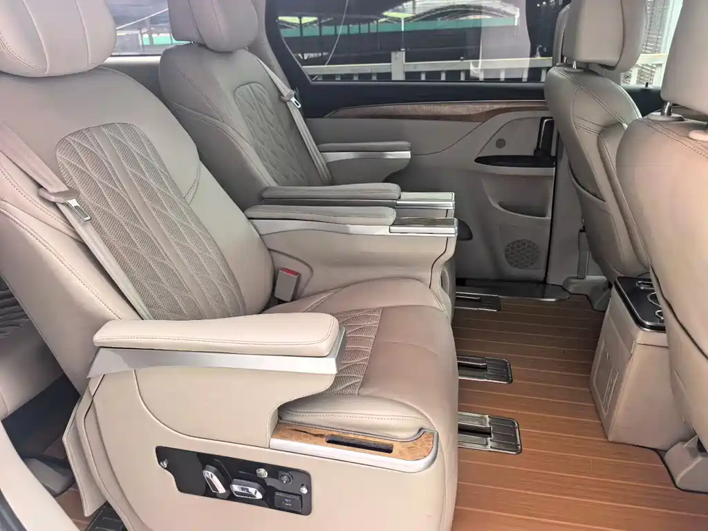 Buick GL8 2018 ES 28T Comfort Type National VI купить на сайте DeffCars