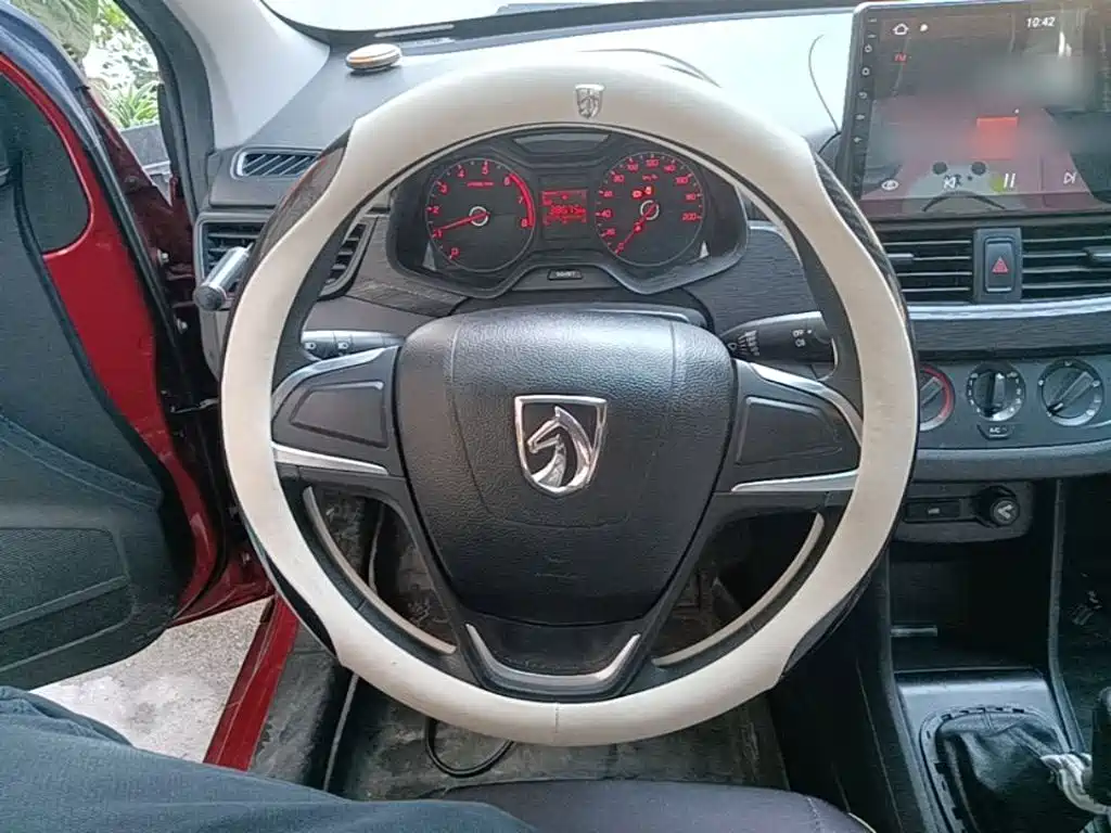 Baojun 310 2016 1.2L manual comfort model купить на сайте DeffCars