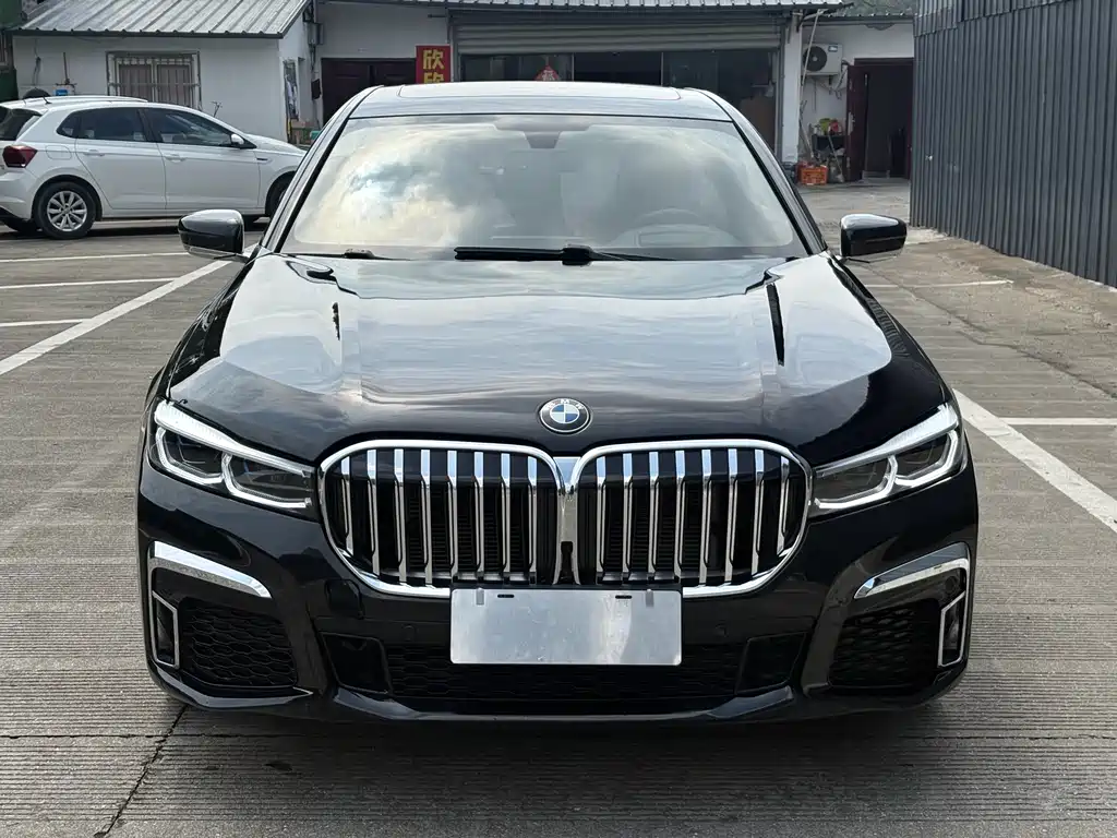 BMW 7 Series 2018 740Li Leading M Sports Package купить на сайте DeffCars