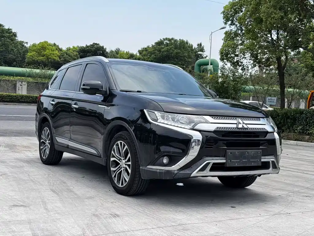 Outlander 2018 2.4L four-wheel drive elite version 5 seats купить на сайте DeffCars
