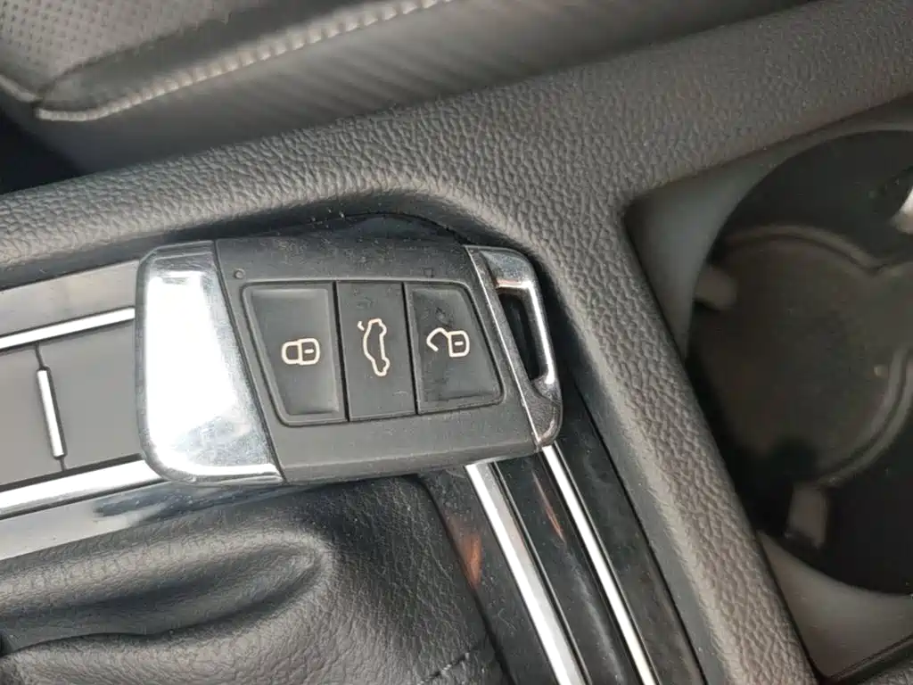 FAW-Volkswagen CC 2020 330TSI Charming Edition National VI купить на сайте DeffCars
