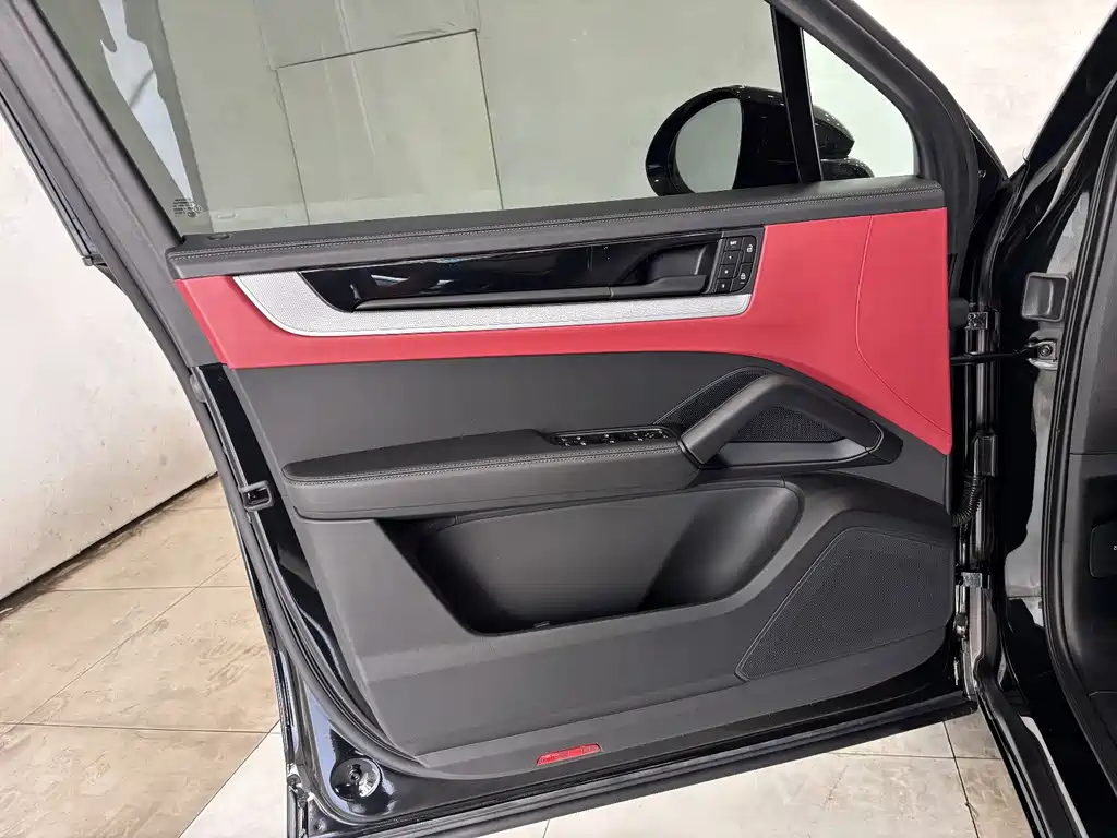 Cayenne 2024 Cayenne 3.0T купить на сайте DeffCars