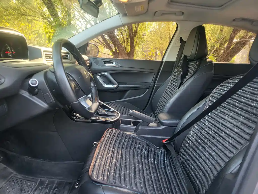 Peugeot 308 2016 1.6L automatic luxury version купить на сайте DeffCars