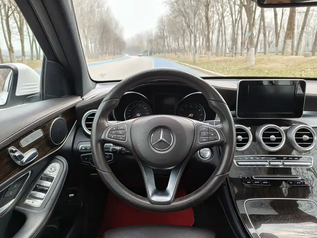 Mercedes-Benz GLC 2017 GLC 260 4MATIC luxury model купить на сайте DeffCars