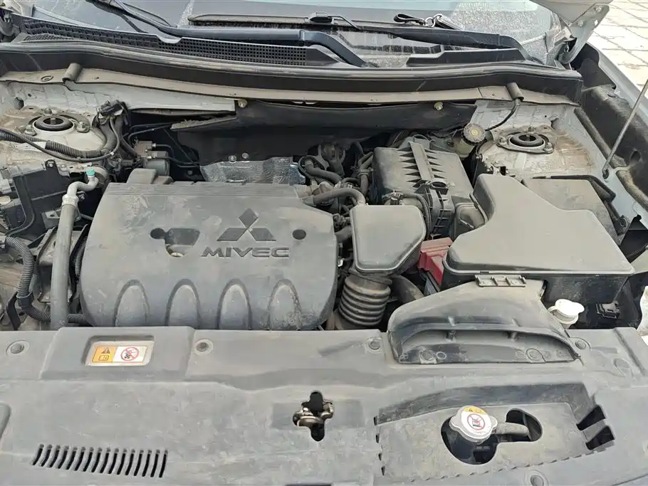 Outlander 2019 2.0L 2WD Enjoy Edition, 5 seats, National VI купить на сайте DeffCars