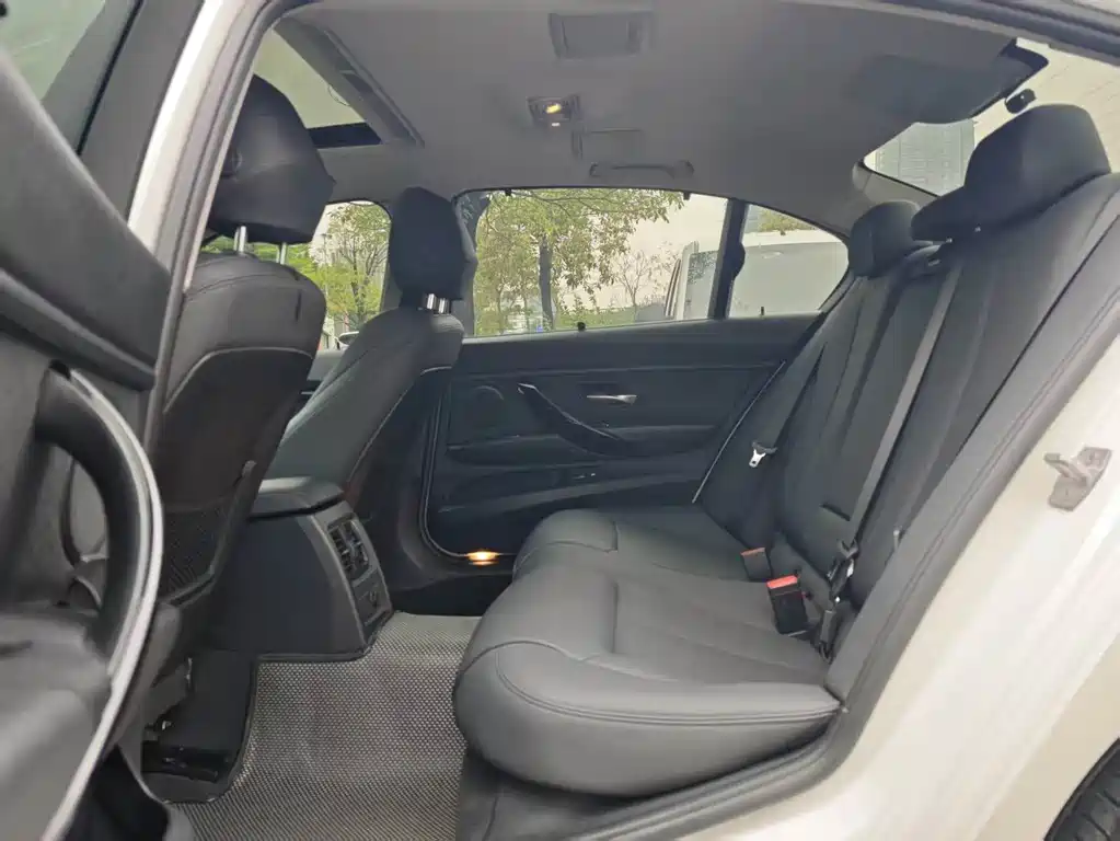 BMW 3 Series 2018 318Li купить на сайте DeffCars
