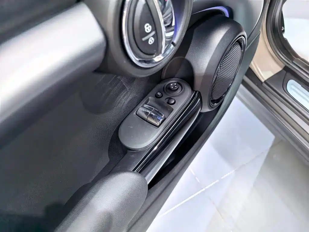 MINI 2022 1.5T COOPER Artist купить на сайте DeffCars