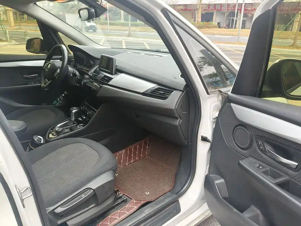 BMW 2 Series Station Wagon 2016 218i Fashion Model купить на сайте DeffCars