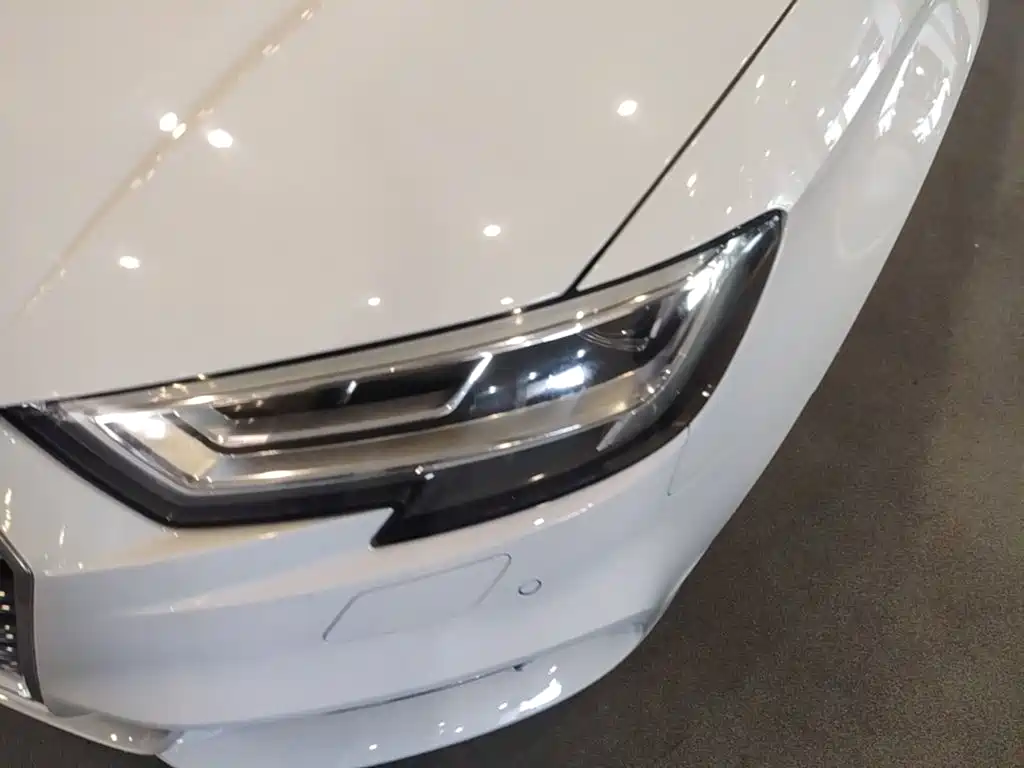 Audi A3 2019 Limousine 35 TFSI Fashion Type National VI купить на сайте DeffCars