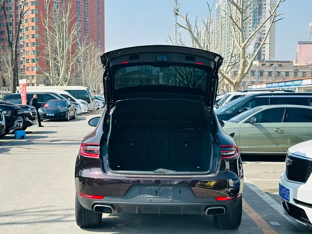 Macan 2017 Macan 2.0T купить на сайте DeffCars