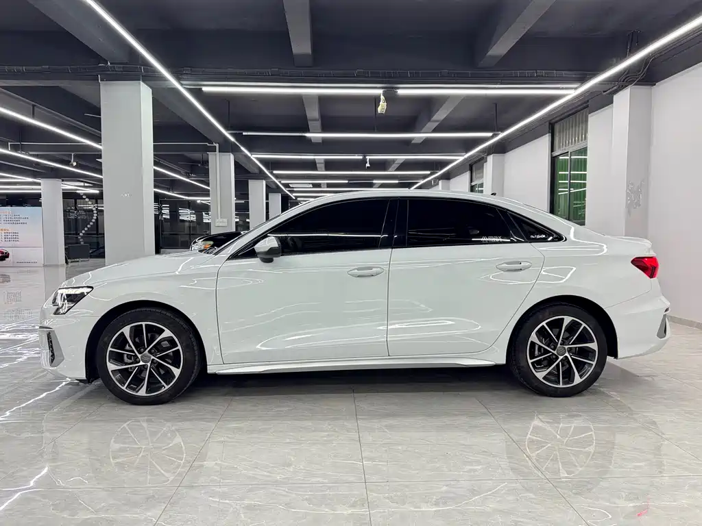 Audi A3 2021 A3L Limousine 35 TFSI aggressive and sporty купить на сайте DeffCars