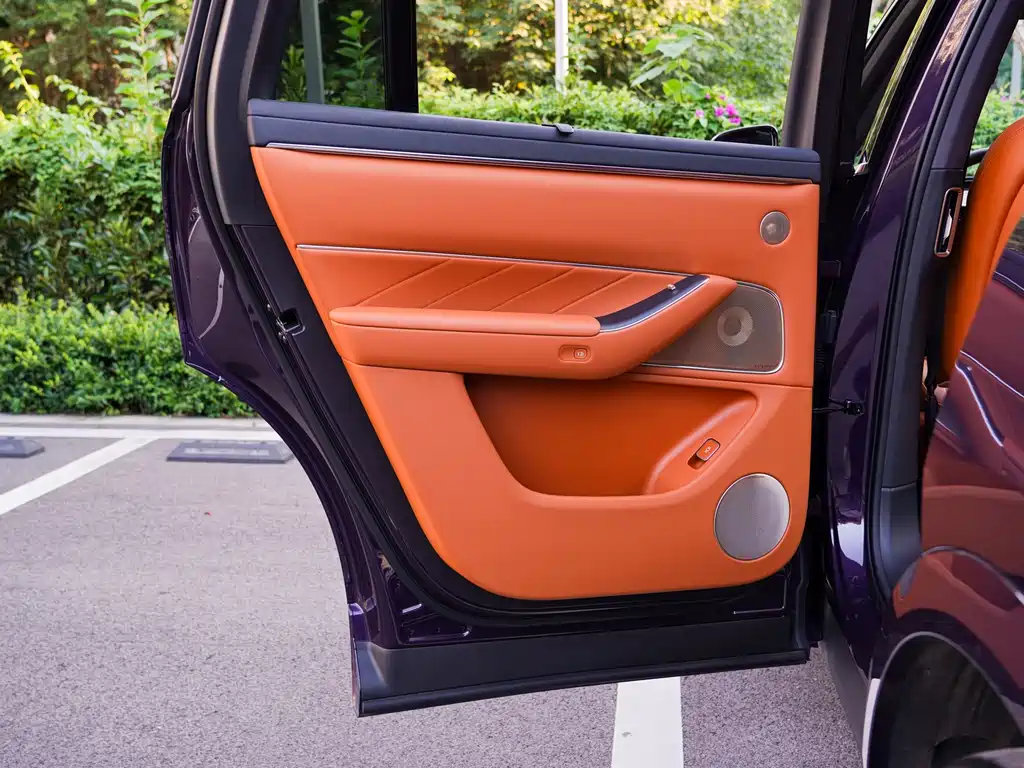 Wenjie M8 2025 pure electric Max+ six-seater long-range version 896-line lidar) купить на сайте DeffCars