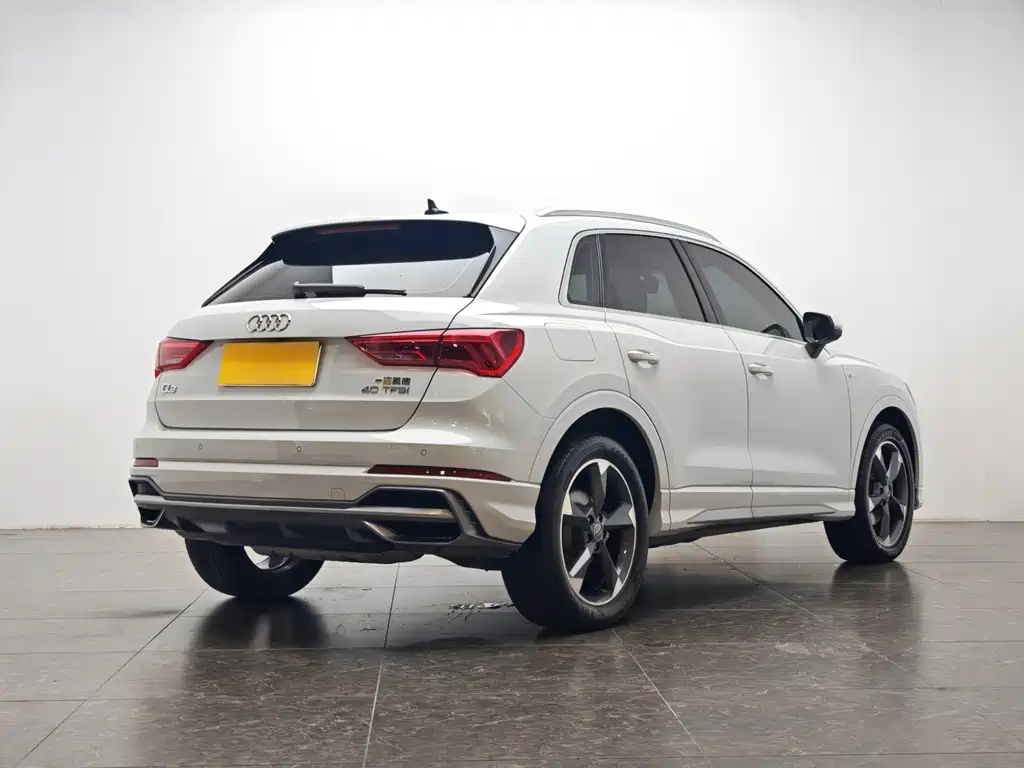 Audi Q3 2020 40 TFSI Fashionable and Dynamic купить на сайте DeffCars