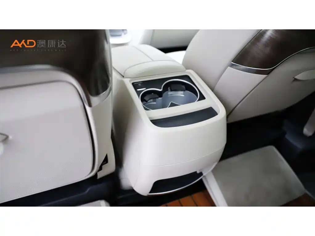 Mercedes-Benz V260L/2.0T/22 models/long wheelbase luxury version купить на сайте DeffCars