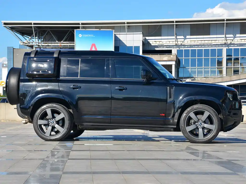 Land Rover Defender 2023 Refresh 110 5.0T V8 купить на сайте DeffCars