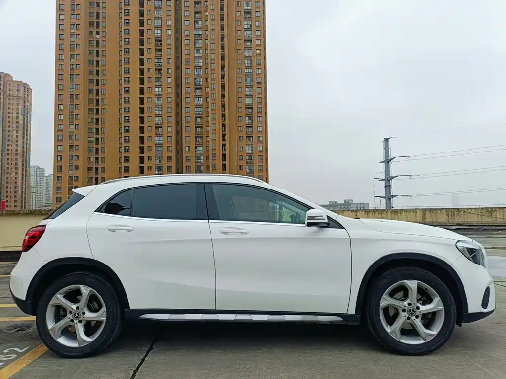 Mercedes-Benz GLA 2018 GLA 200 Dynamic купить на сайте DeffCars