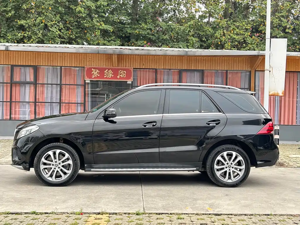 Mercedes-Benz GLE 2016 GLE 320 4MATIC luxury model купить на сайте DeffCars