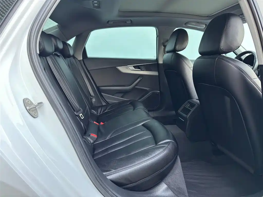 Audi A4L 2019 40 TFSI Enterprising National VI купить на сайте DeffCars