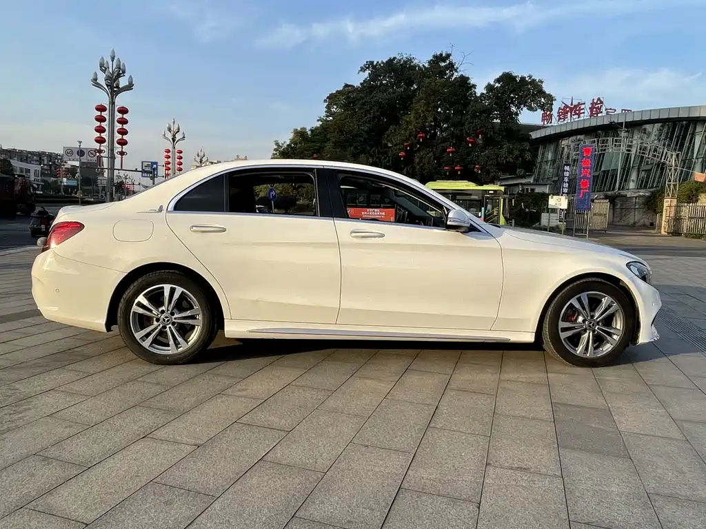 Mercedes-Benz C-Class 2018 C 200 L Sports Edition купить на сайте DeffCars