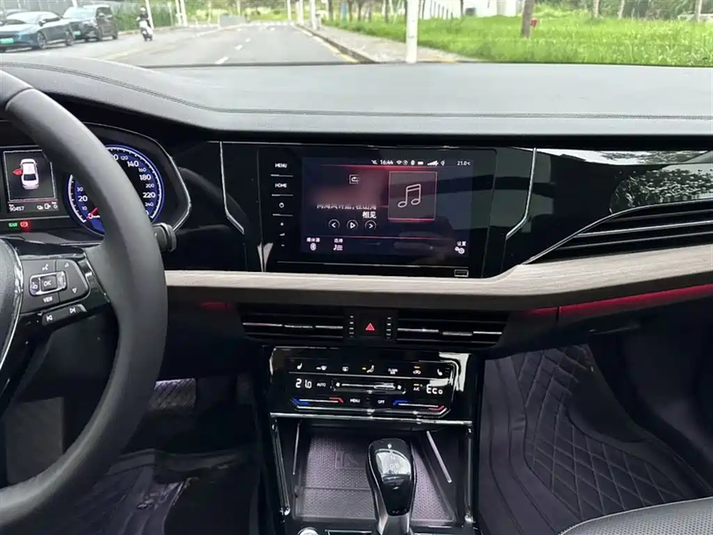 Passat New Energy 2020 430PHEV Hybrid Luxury Edition National VI купить на сайте DeffCars