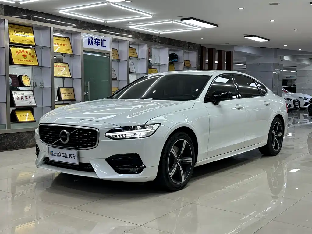 Volvo S90 2020 T5 Zhiyi Luxury Edition купить на сайте DeffCars