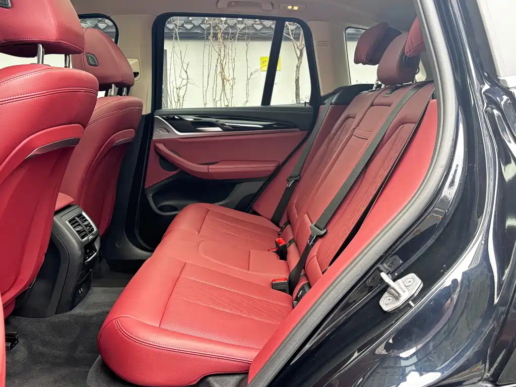 BMW X3 2022 facelift xDrive25i M sports package купить на сайте DeffCars