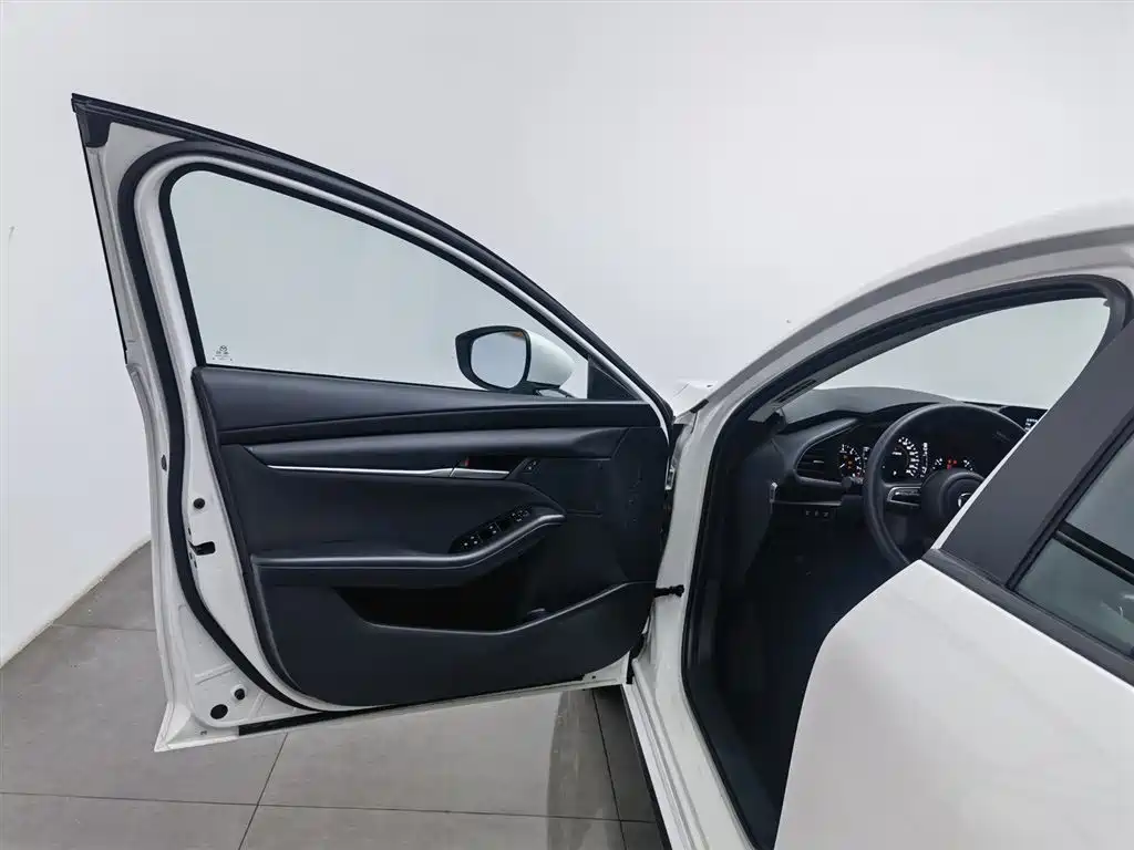 Mazda3 Angkesela 2022 2.0L automatic quality version купить на сайте DeffCars