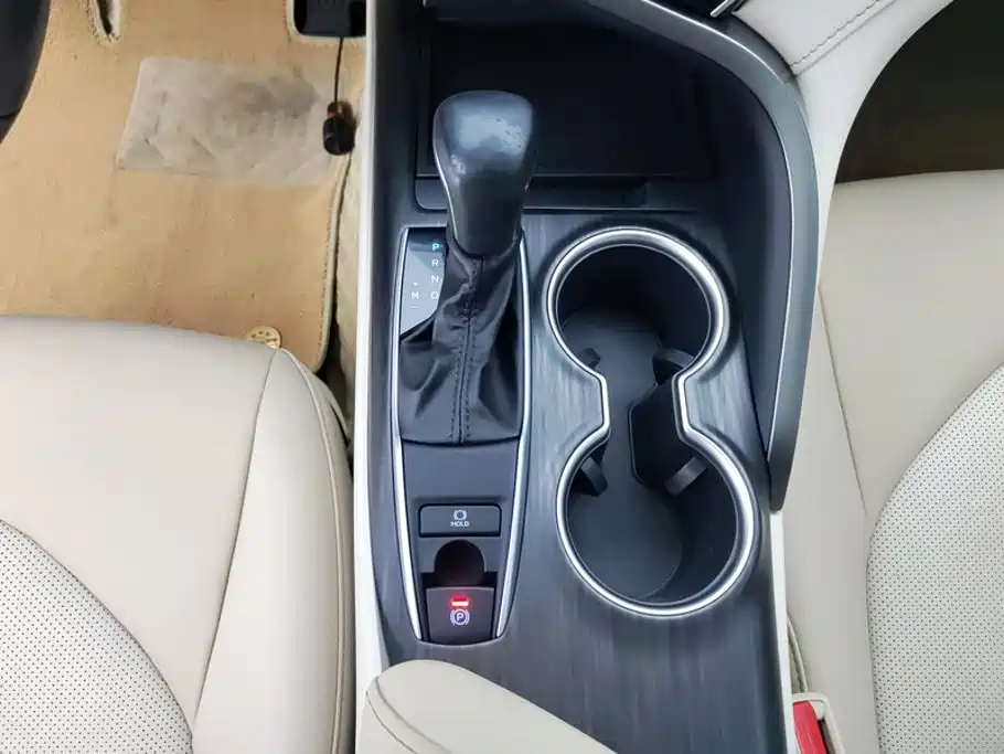 Camry 2021 2.0G Deluxe Edition купить на сайте DeffCars