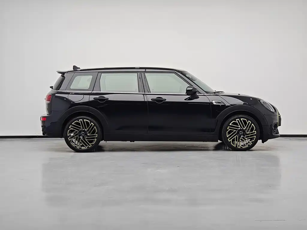 MINI CLUBMAN 2023 2.0T COOPER S Free Special Edition купить на сайте DeffCars