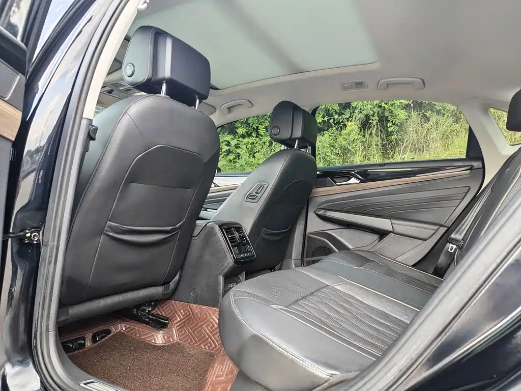 Passat 2019 380TSI Deluxe Edition National VI купить на сайте DeffCars