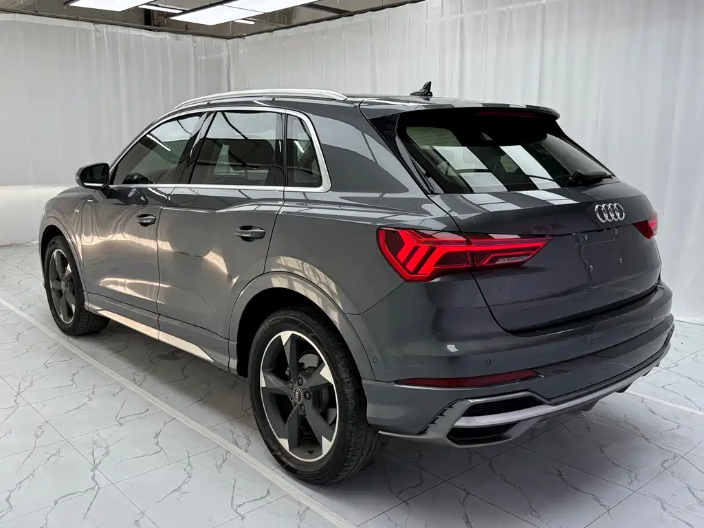 Audi Q3 2022 35 TFSI Fashionable and Dynamic купить на сайте DeffCars