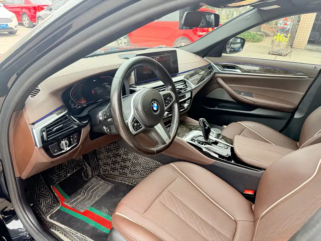 BMW 5 Series 2021 525Li M Sports Package купить на сайте DeffCars