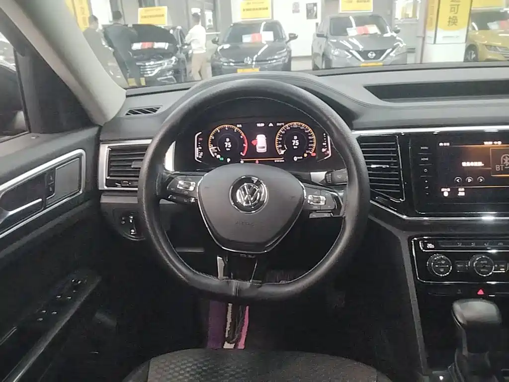 Touron 2020 facelift 380TSI four-wheel drive comfort version купить на сайте DeffCars