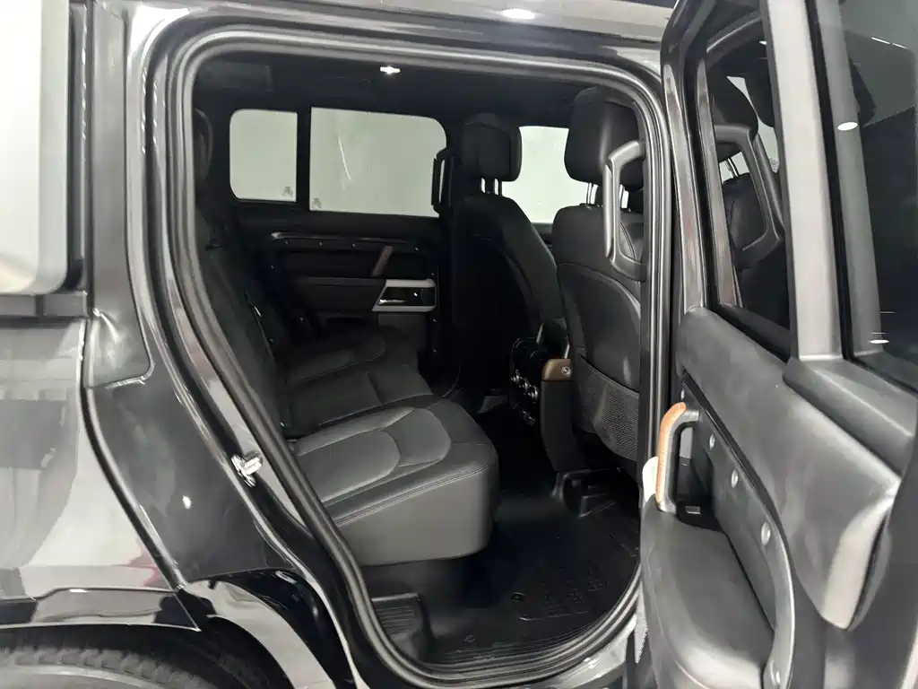 Land Rover Defender 2023 facelift 110 3.0T P400 X-DYNAMIC HSE купить на сайте DeffCars