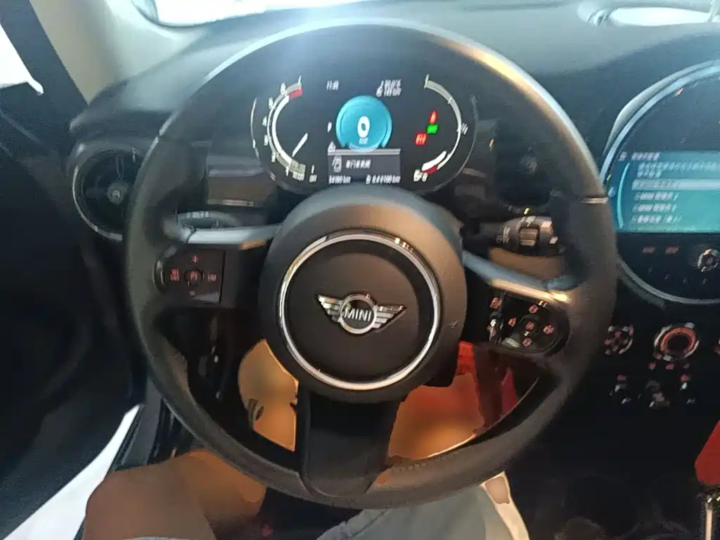 MINI 2023 1.5T ONE купить на сайте DeffCars