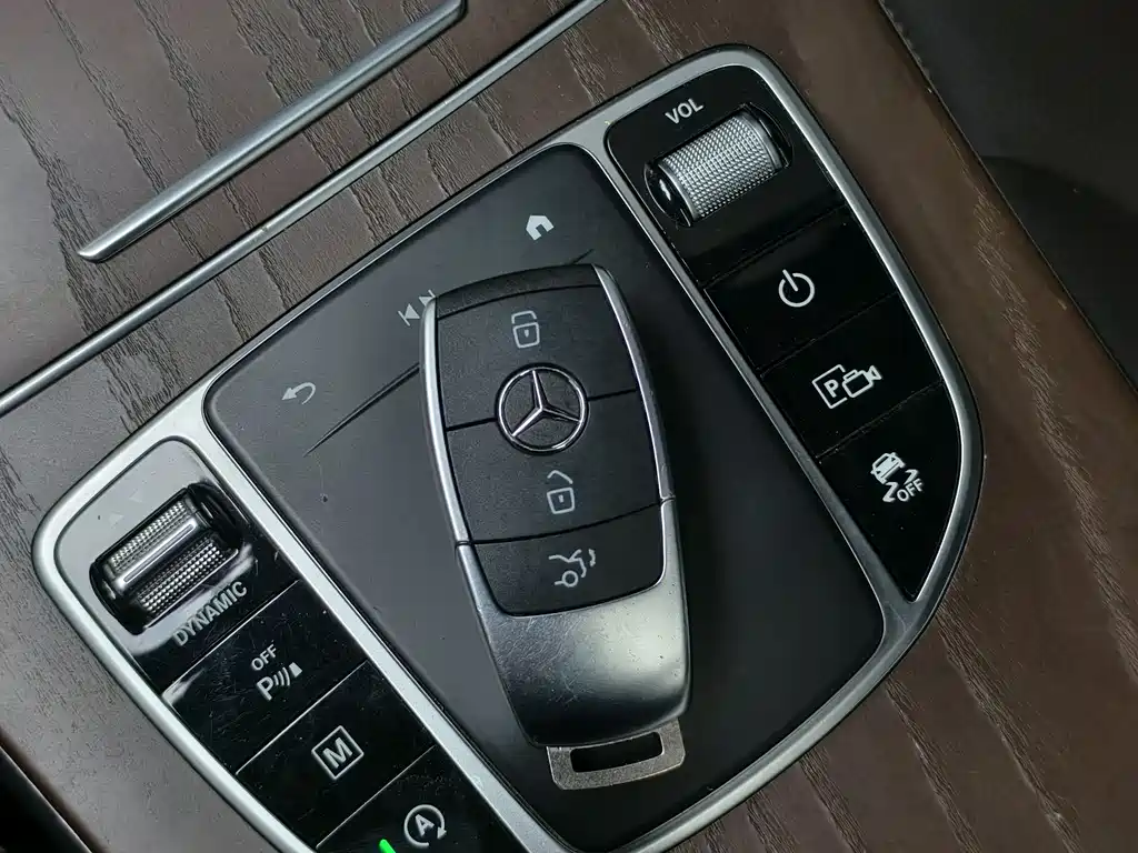 Mercedes-Benz GLC 2020 GLC 300 L 4MATIC Dynamic купить на сайте DeffCars