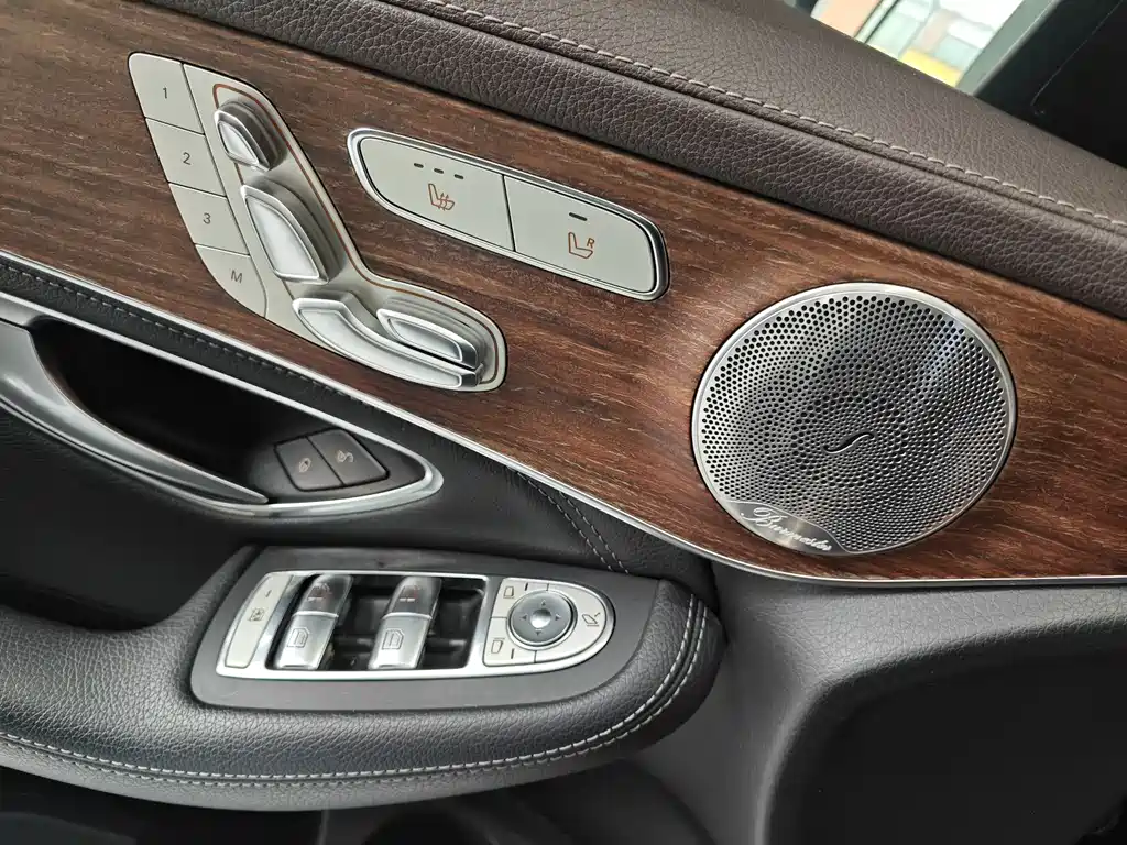 Mercedes-Benz GLC 2020 GLC 300 L 4MATIC luxury model купить на сайте DeffCars