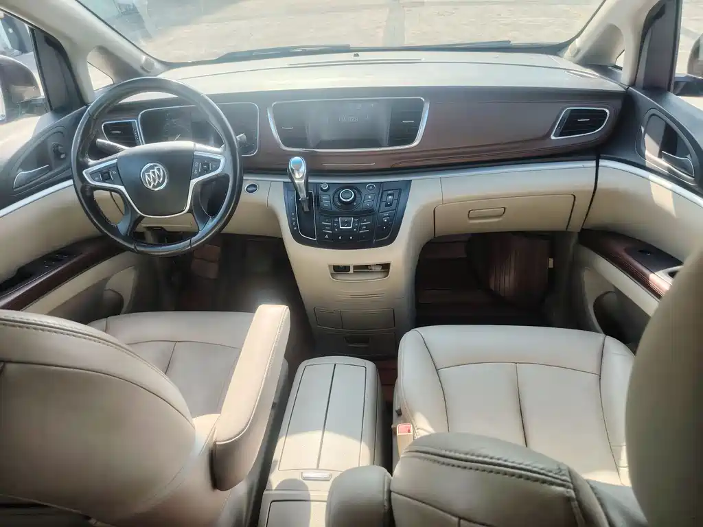 Buick GL8 2017 25S Premium Type National V купить на сайте DeffCars