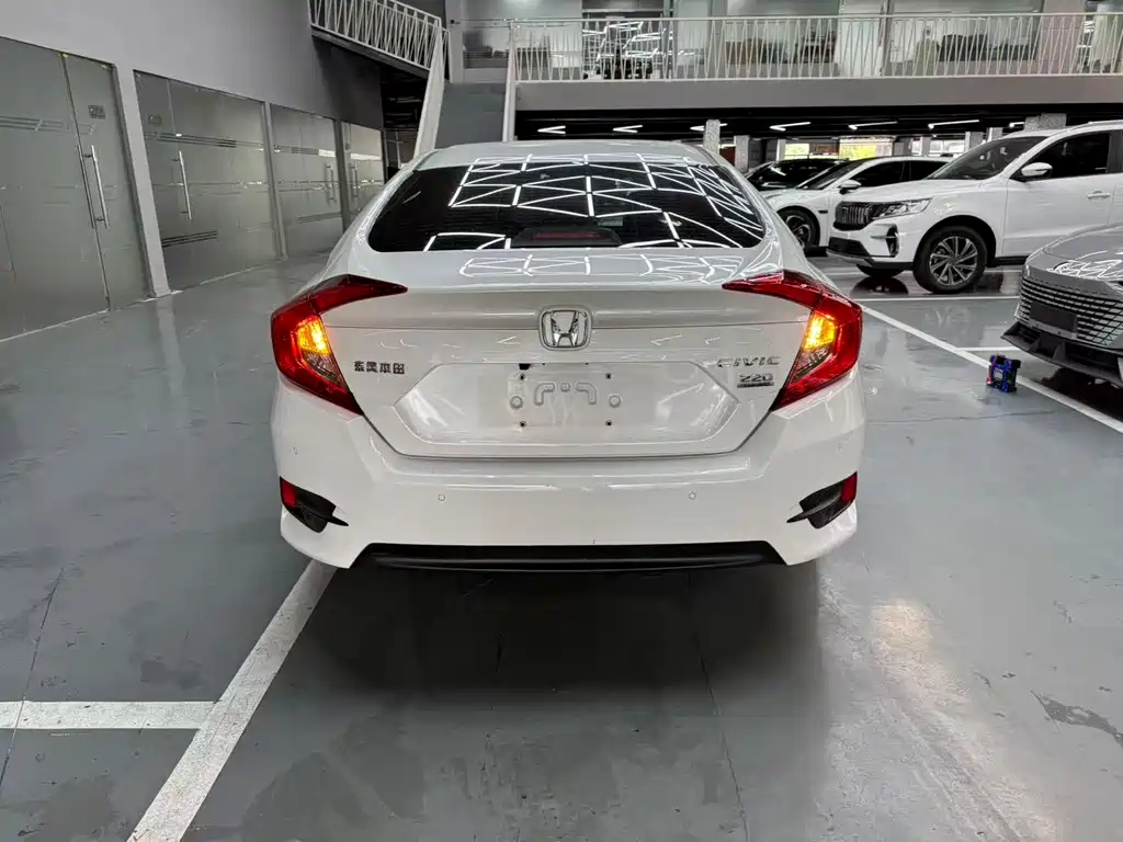 Civic 2019 220TURBO CVT Dynamic Edition National V купить на сайте DeffCars