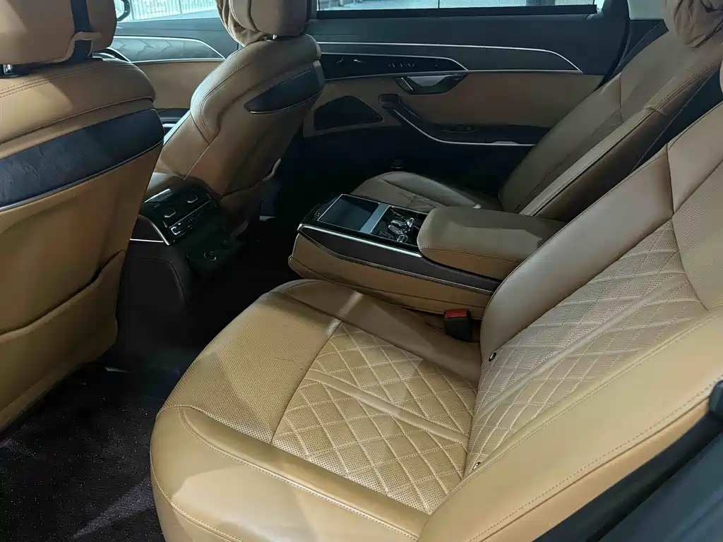 Audi A8 2024 A8L 50 TFSI quattro Premium Selection купить на сайте DeffCars