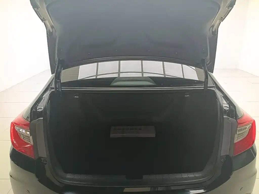 Lingpai 2016 1.8L CVT Comfort Edition купить на сайте DeffCars